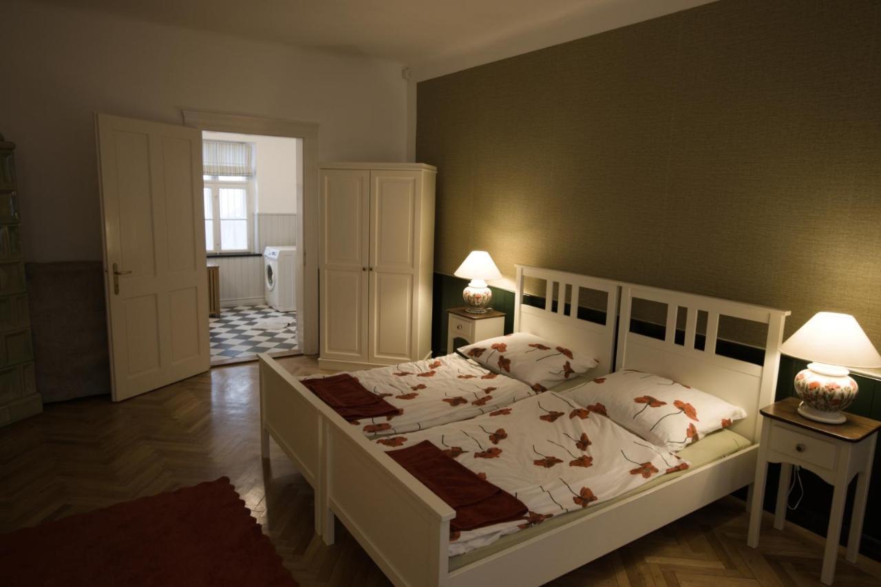 Ister Guesthouse Esztergom Exterior foto